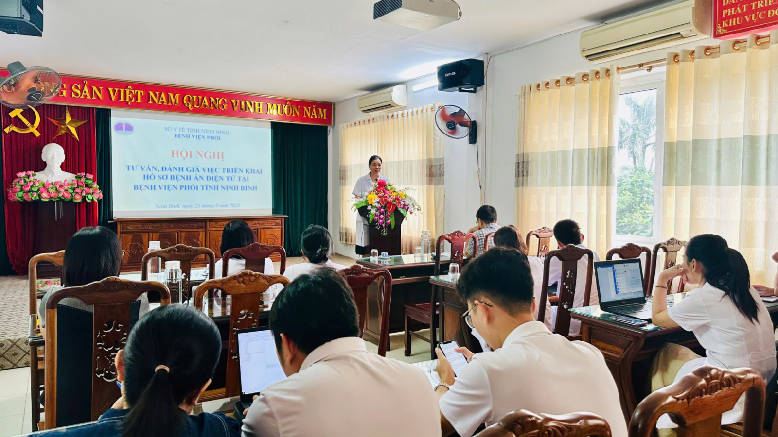 Bệnh viện phổi tỉnh Ninh Bình tổ chức hội nghị tư vấn, đánh giá việc triển khai hồ sơ bệnh án điện tử
